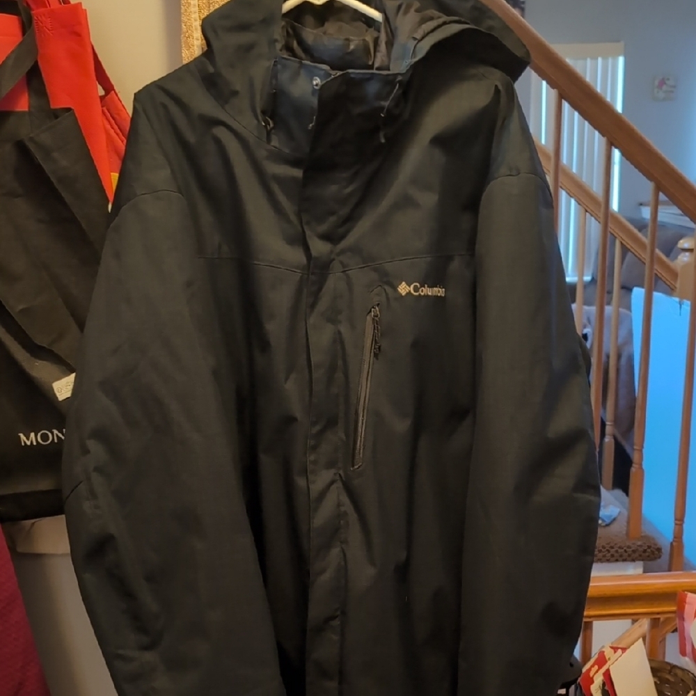 Columbia Men's Dark Performance Jacket